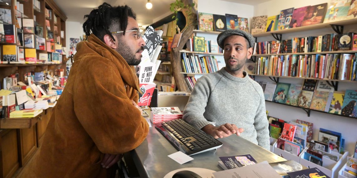 Rabastens : Agression violente et raciste à la librairie La Confiserie.