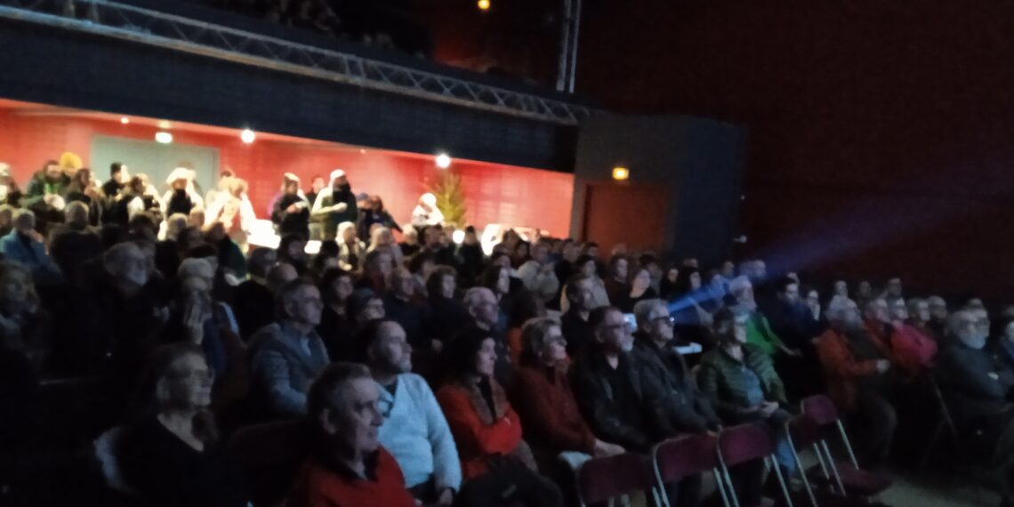 SALLE COMBLE POUR LA TOILE CITOYENNE CONSACREE AU DOCUMENTAIRE « NOUS N’AVONS PAS PEUR DES RUINES » !