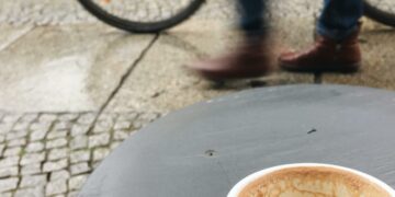 LE VEL’HÔPITAL OFFRE LE CAFE OU LE THE PENDANT LA REPARATION DE VOTRE VELO !  PROCHAINE ETAPE DIMANCHE 30 MARS -10H – PLACE DU MARCHE !